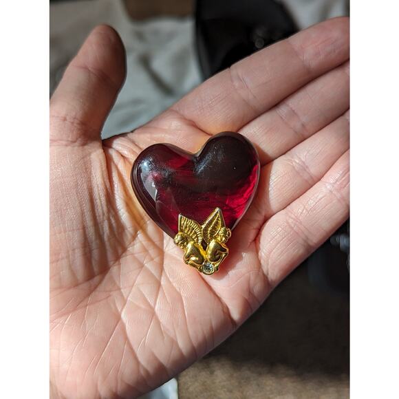 Vintage Givenchy Cherub Lucite Heart Brooch Jewelry RARE Rhinestone Pin Gold Red - Picture 12 of 14